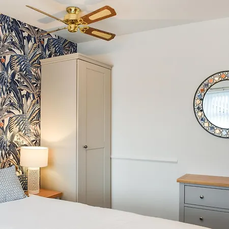 Holiday home Askham House