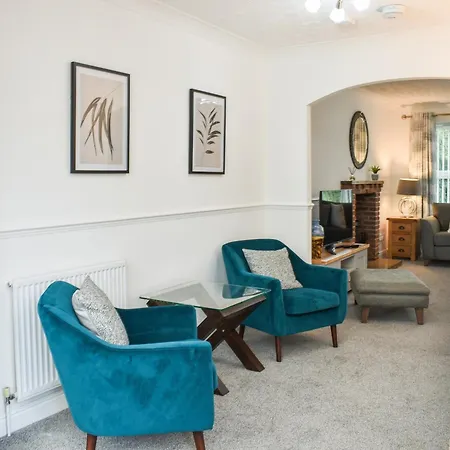 Holiday home Askham House